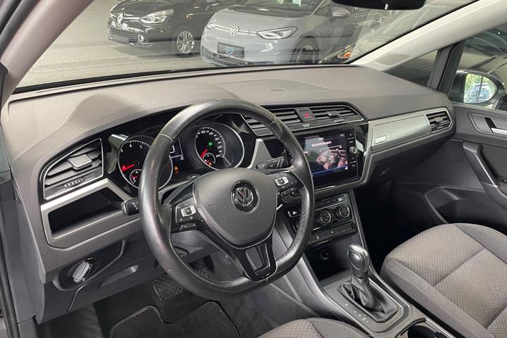 undefined VW Touran fra 2020