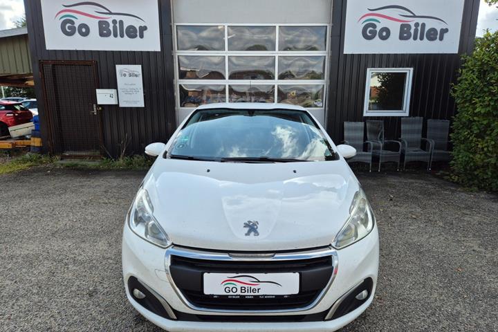 Grøn Peugeot 208 fra 2015