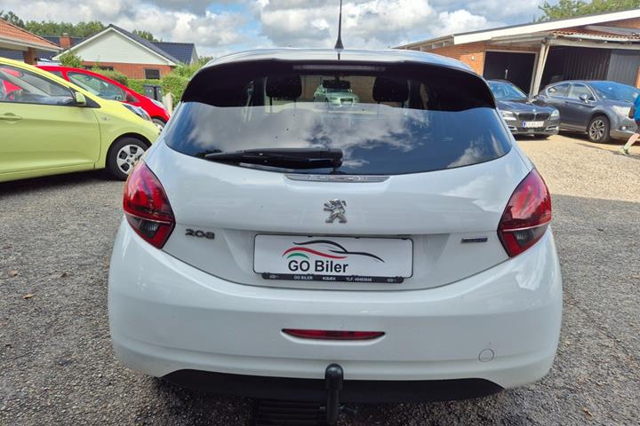 Grøn Peugeot 208 fra 2015