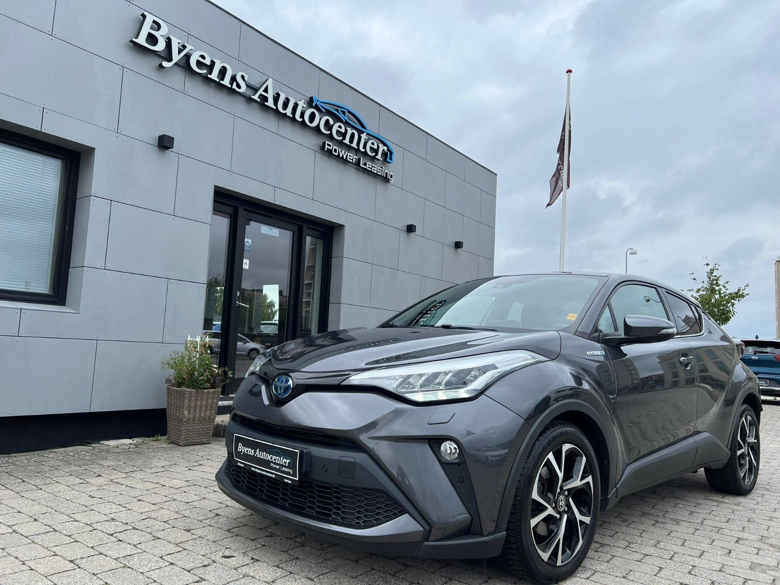 Toyota C-HR 1,8 Hybrid C-LUB Premium CVT