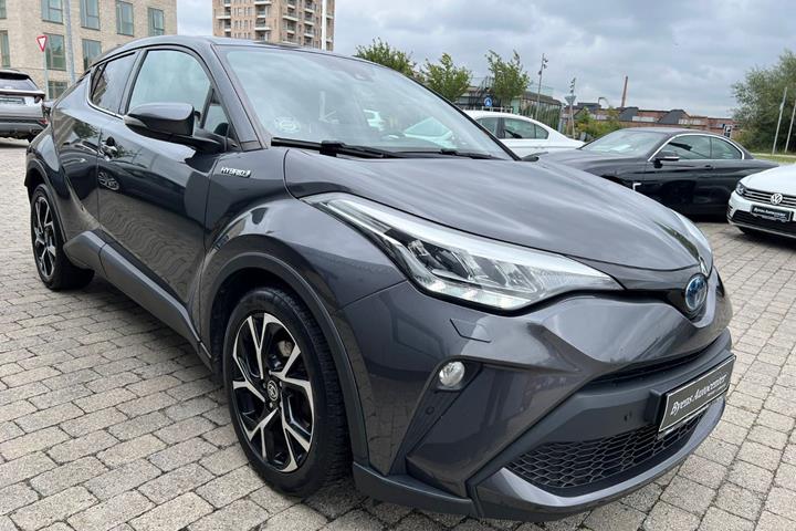 Grå Toyota C-HR fra 2020