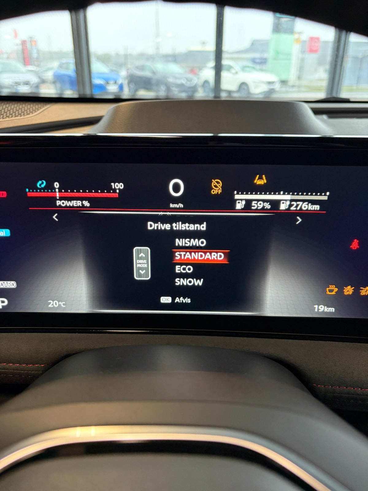 Grå Nissan Ariya fra 2026