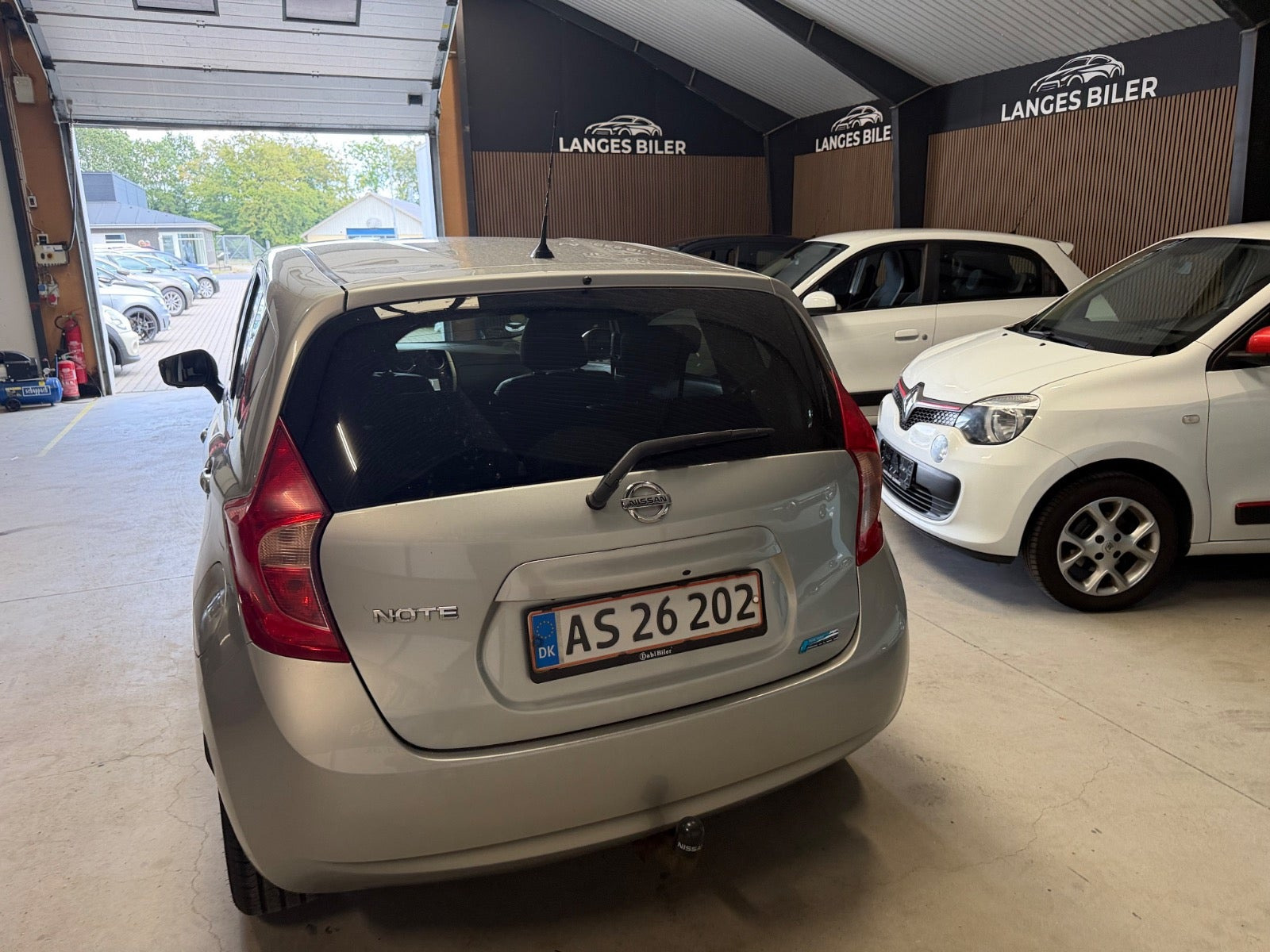 Sølv Nissan Note fra 2013
