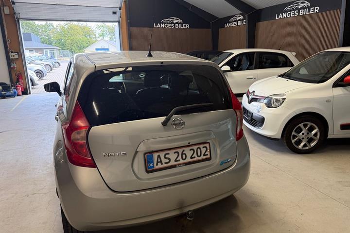 Sølv Nissan Note fra 2013