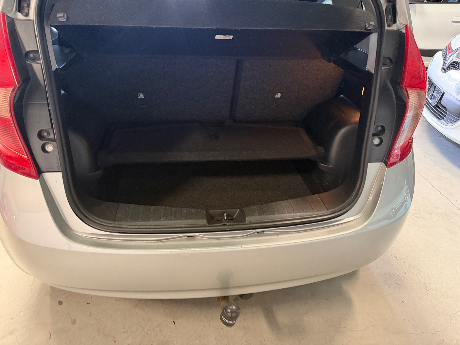 Sølv Nissan Note fra 2013