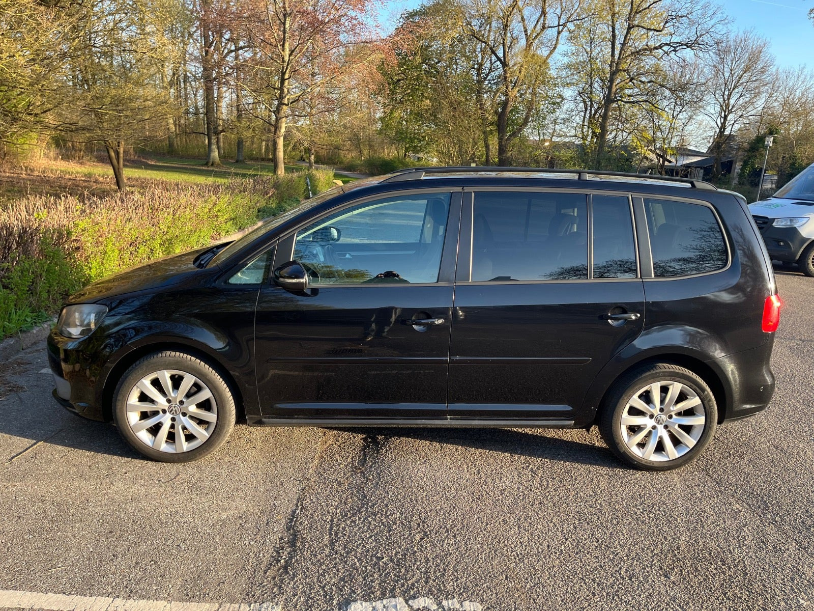 Sort VW Touran fra 2010
