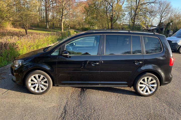 Sort VW Touran fra 2010