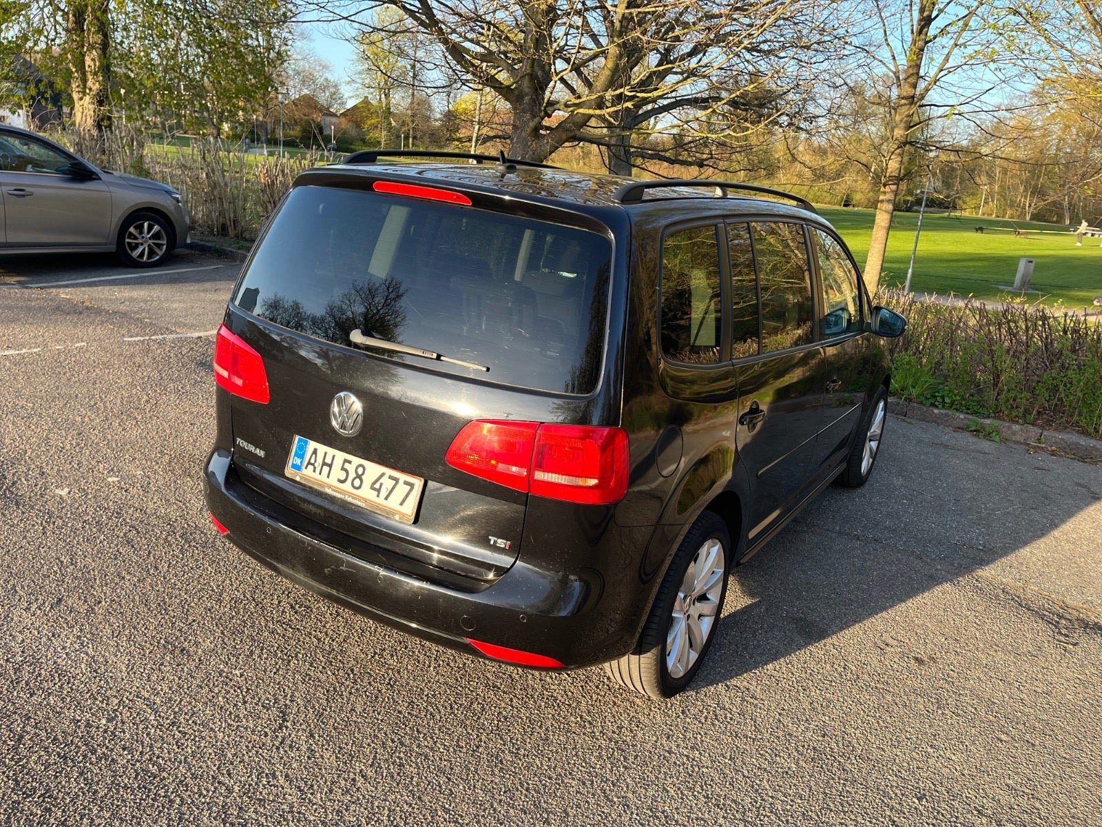Sort VW Touran fra 2010