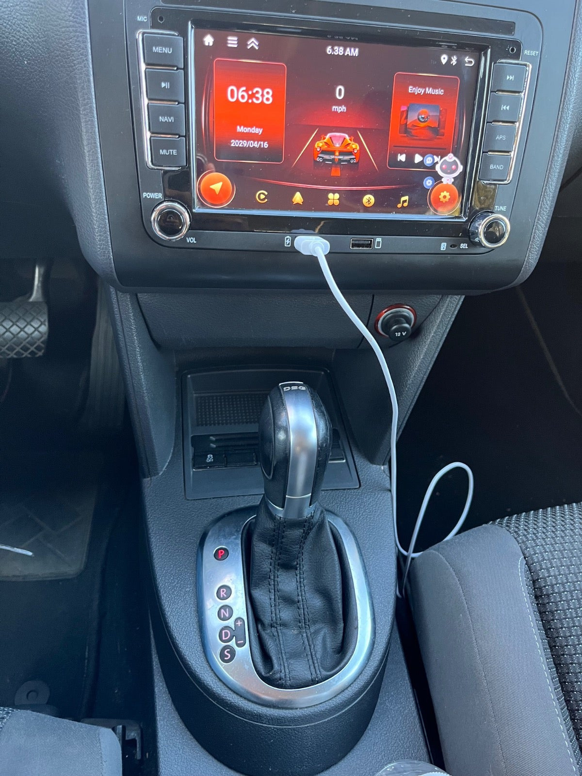 Sort VW Touran fra 2010