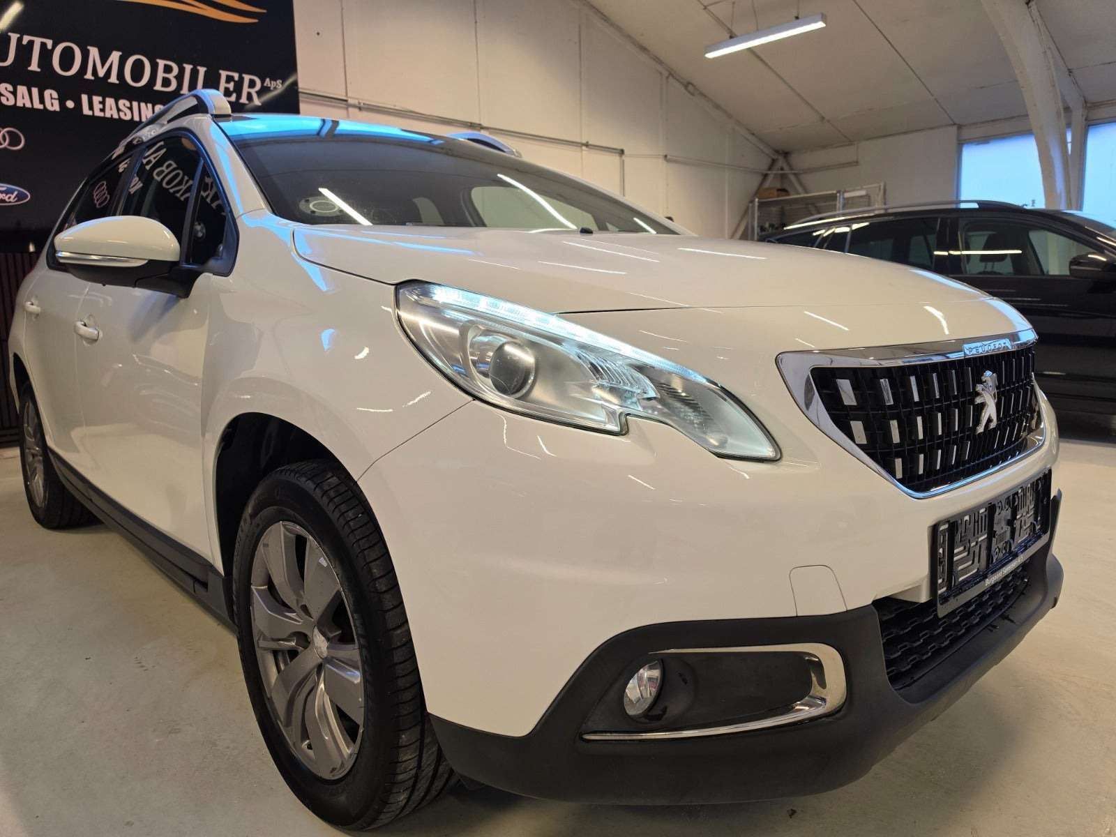 Hvid Peugeot 2008 fra 2016