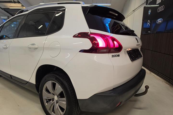 Hvid Peugeot 2008 fra 2016