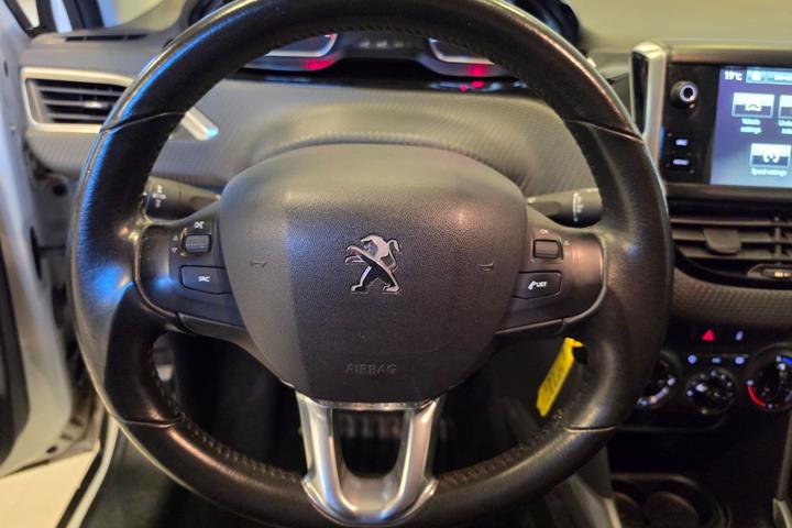 Hvid Peugeot 2008 fra 2016