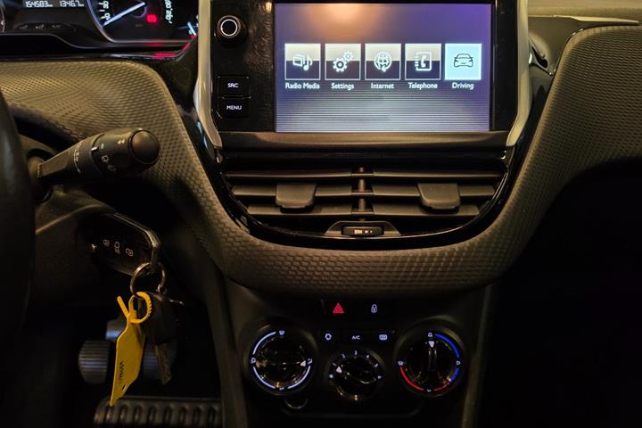 Hvid Peugeot 2008 fra 2016