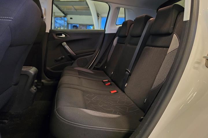 Hvid Peugeot 2008 fra 2016