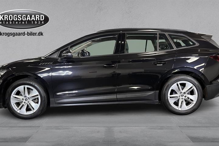 Sort Skoda Enyaq fra 2023