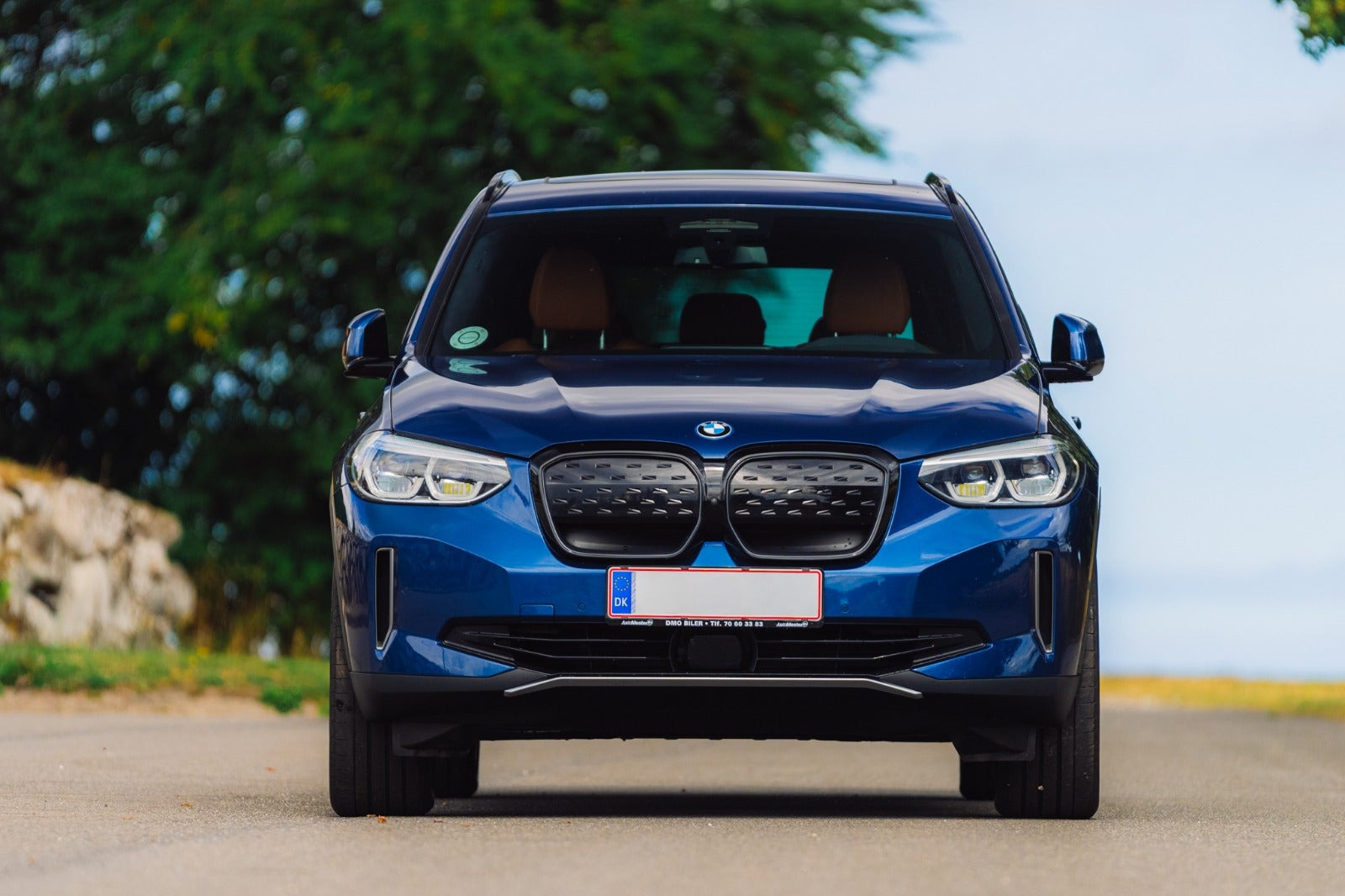 Blå BMW iX3 fra 2021