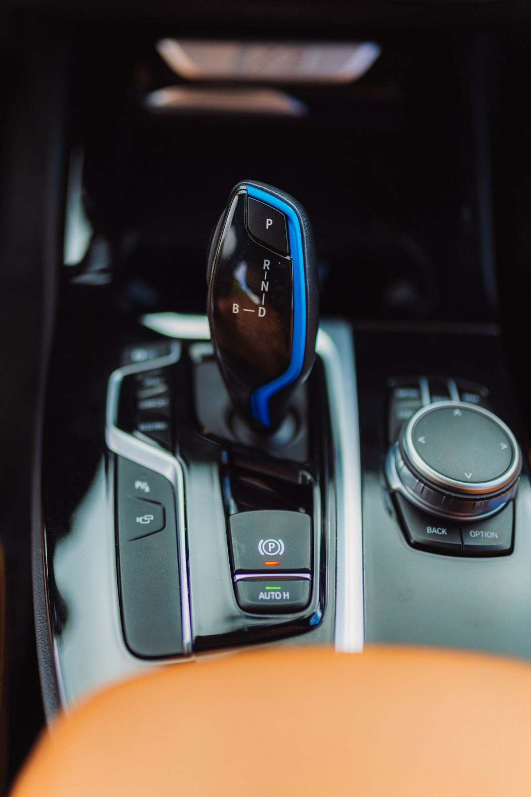 Blå BMW iX3 fra 2021