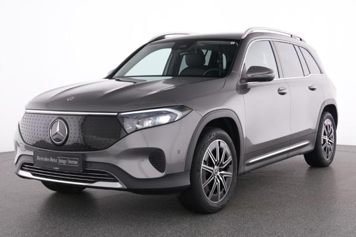 Grå Mercedes EQB250+ fra 2025 set udefra