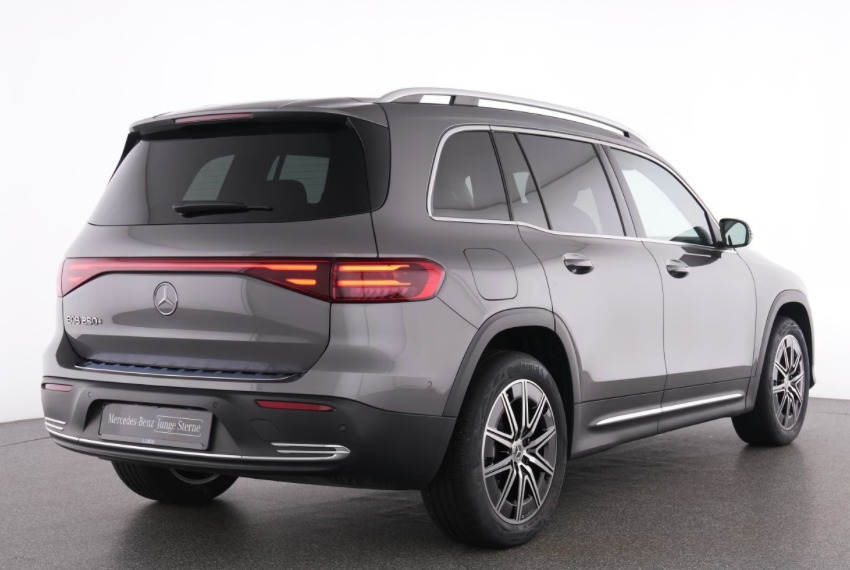 Grå Mercedes EQB250+ fra 2025