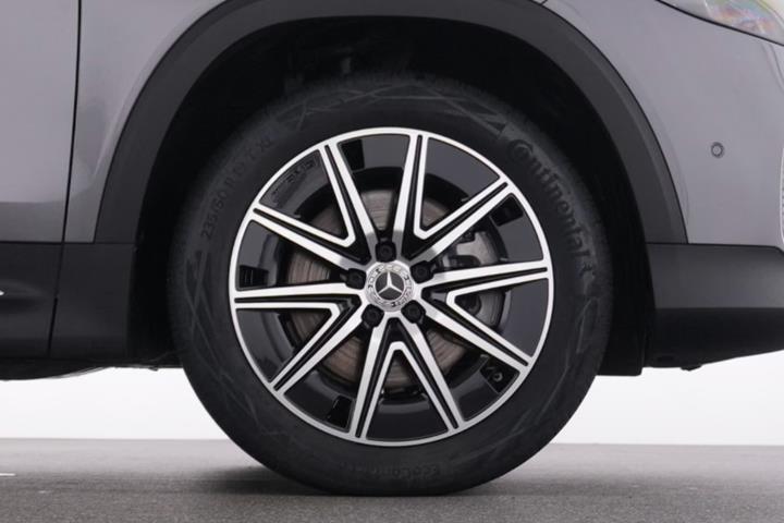 Grå Mercedes EQB250+ fra 2025