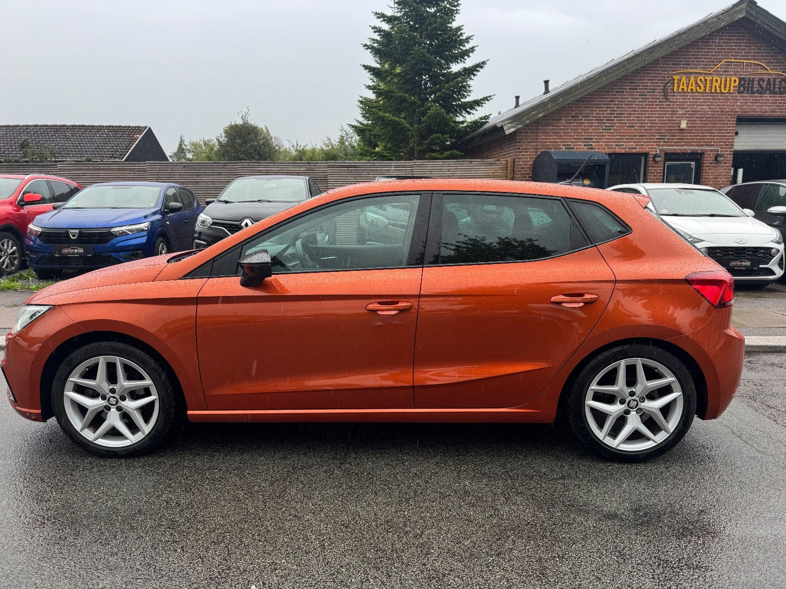 Orange Seat Ibiza fra 2019