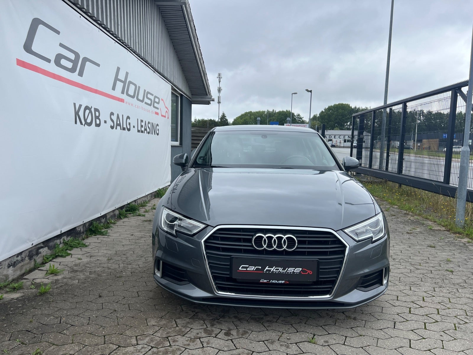 Grå Audi A3 fra 2018
