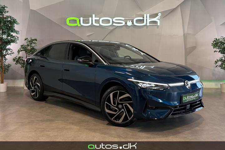 Blå VW ID.7 fra 2024 set udefra