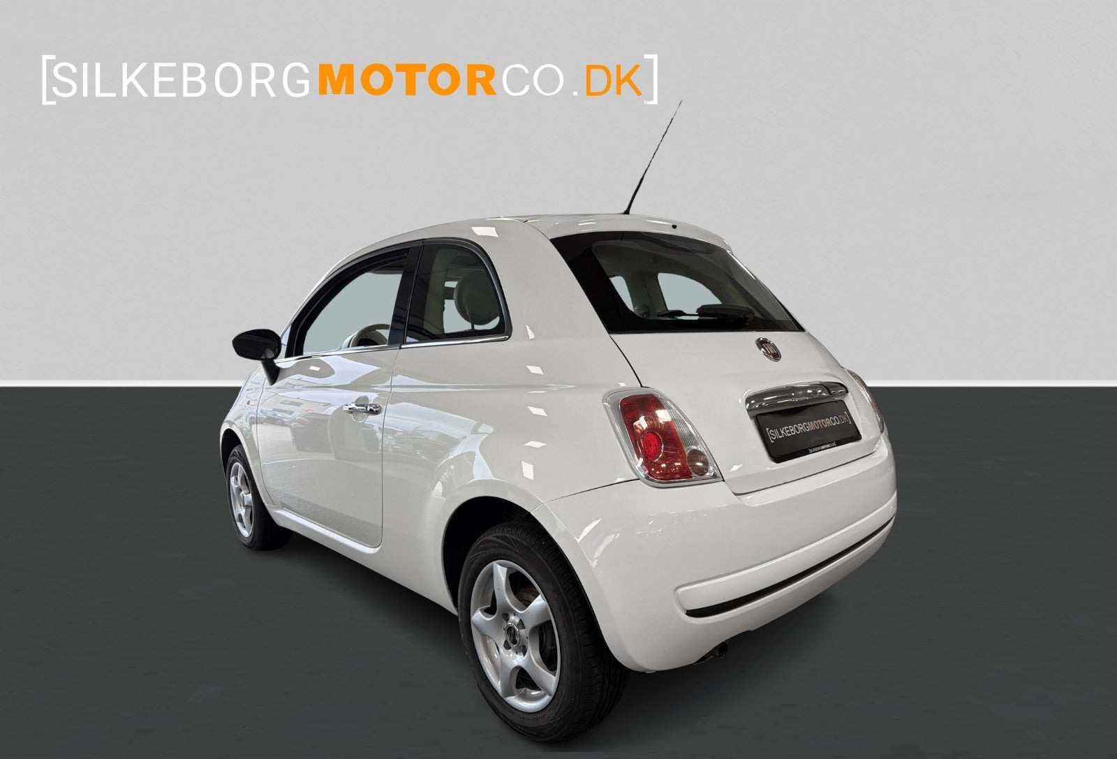 Hvid Fiat 500 fra 2009