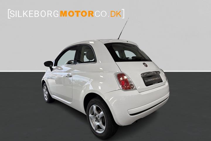 Hvid Fiat 500 fra 2009