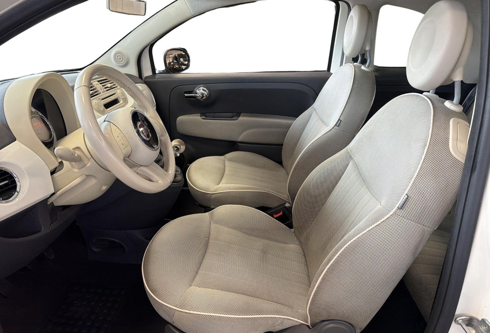 Hvid Fiat 500 fra 2009