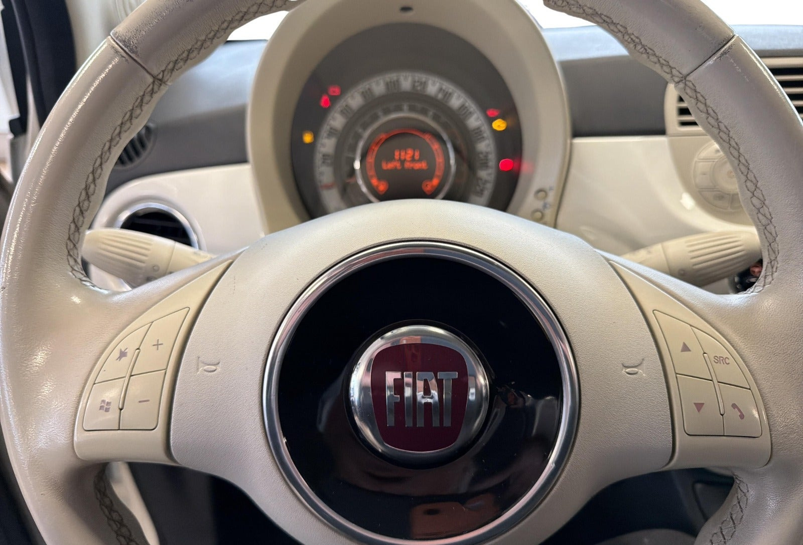 Hvid Fiat 500 fra 2009