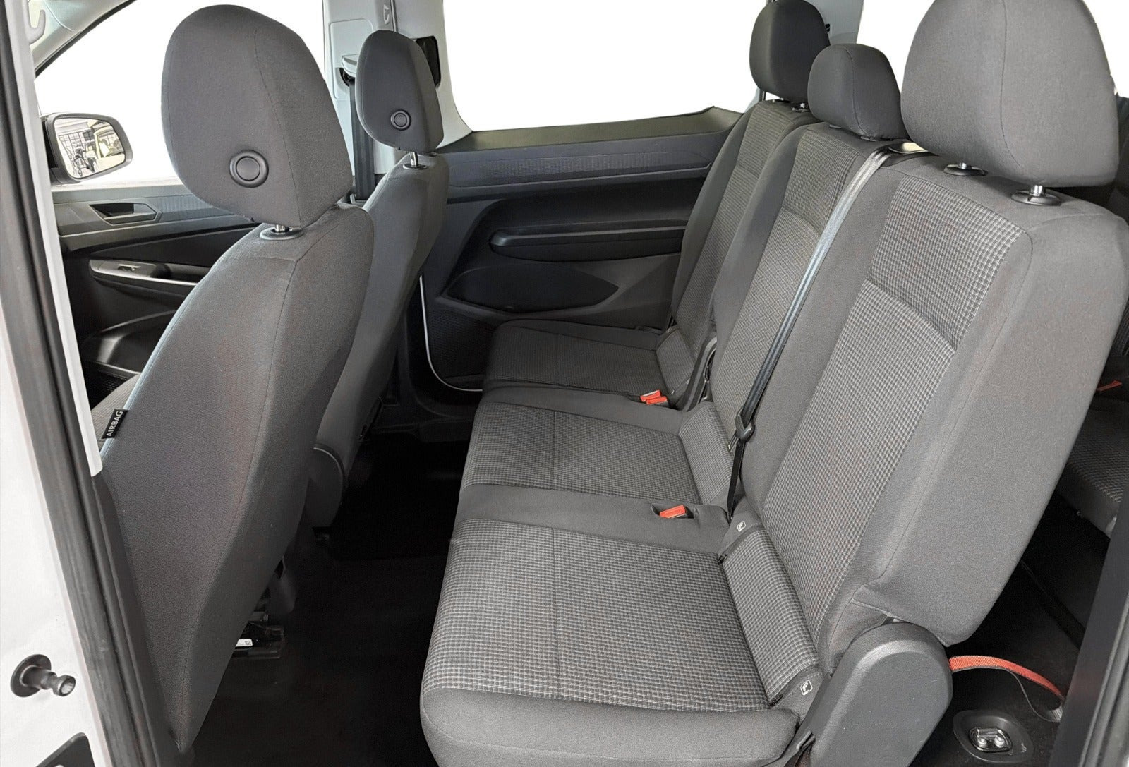 Hvid VW Caddy Maxi fra 2023