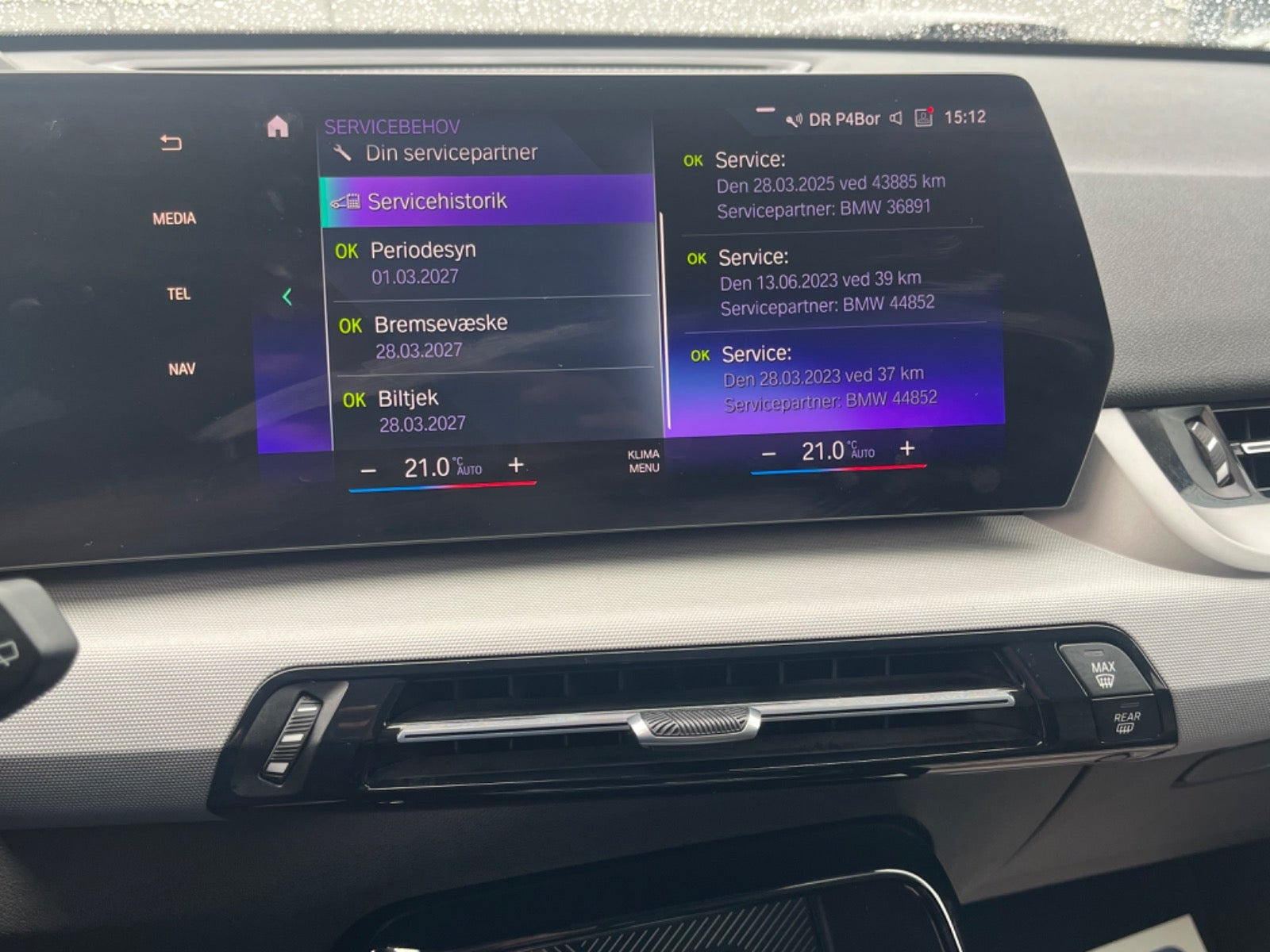 Hvid BMW iX1 fra 2023