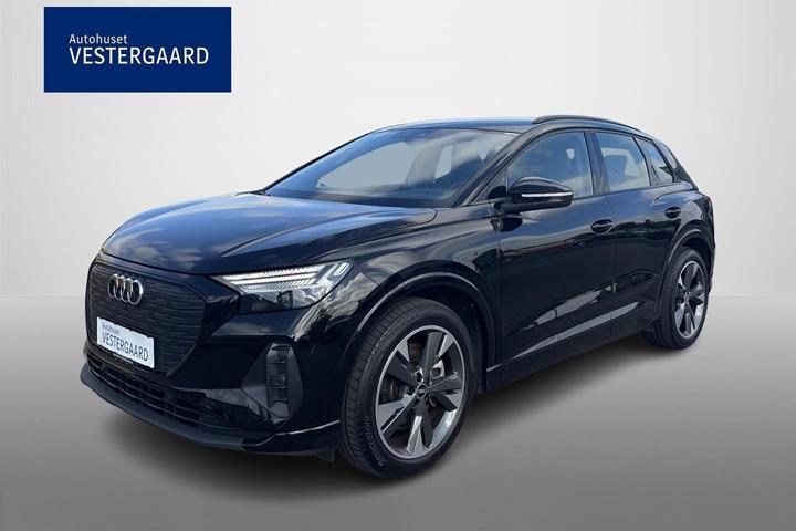 Sort Audi Q4 e-tron fra 2021 set udefra