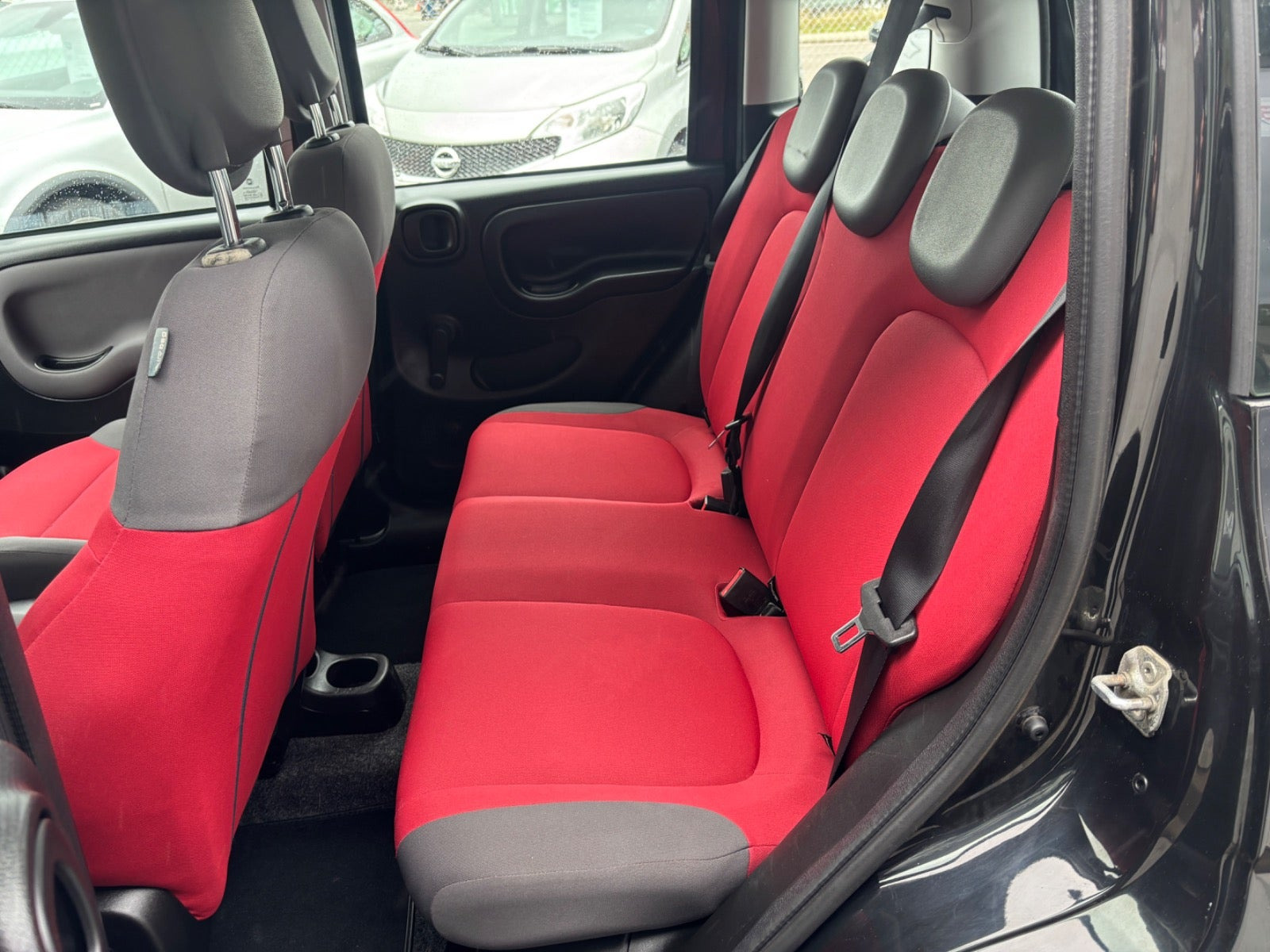 Sort Fiat Panda fra 2012
