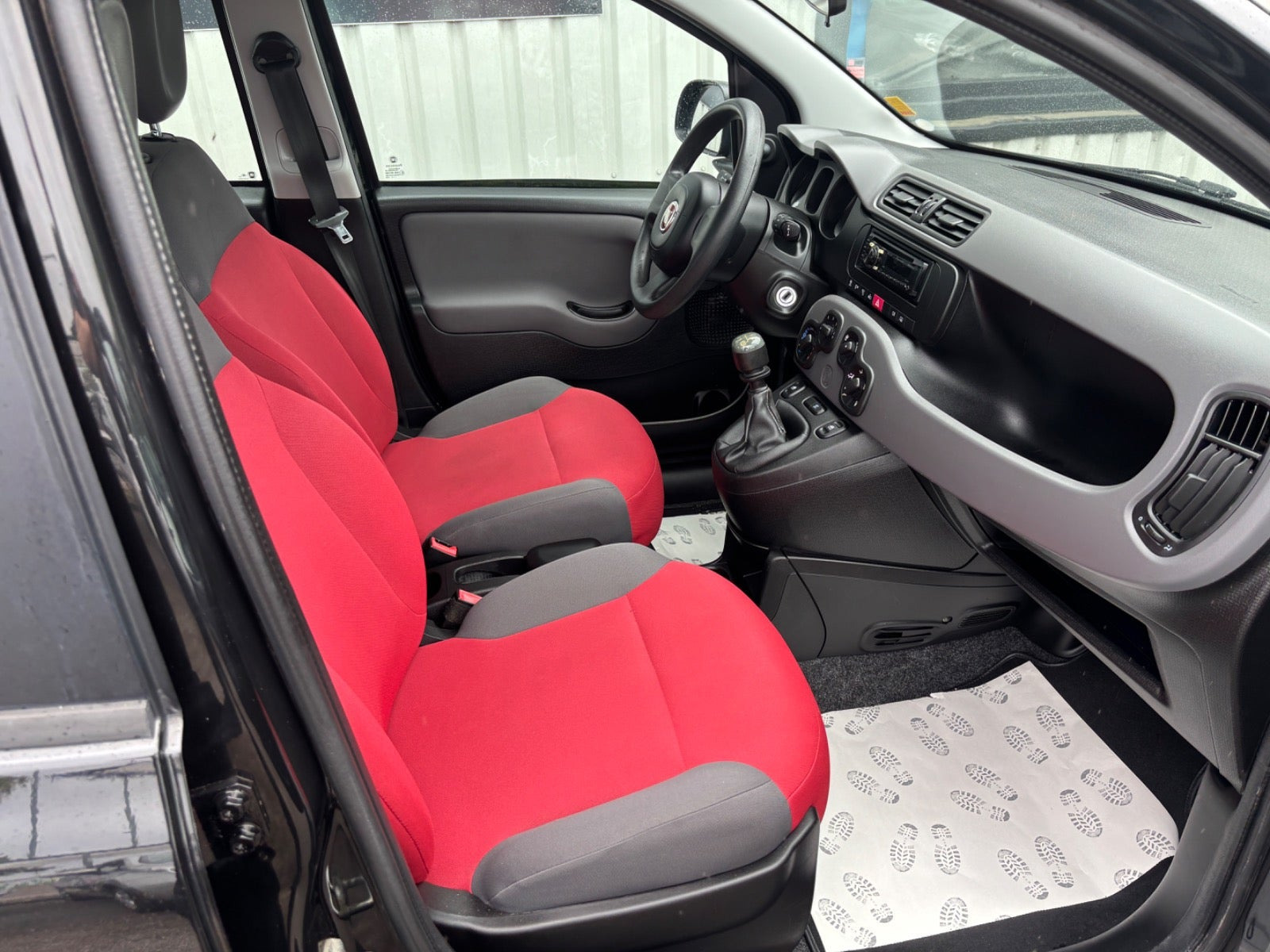 Sort Fiat Panda fra 2012