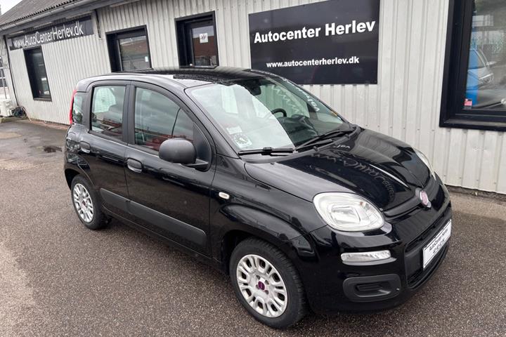 Sort Fiat Panda fra 2012