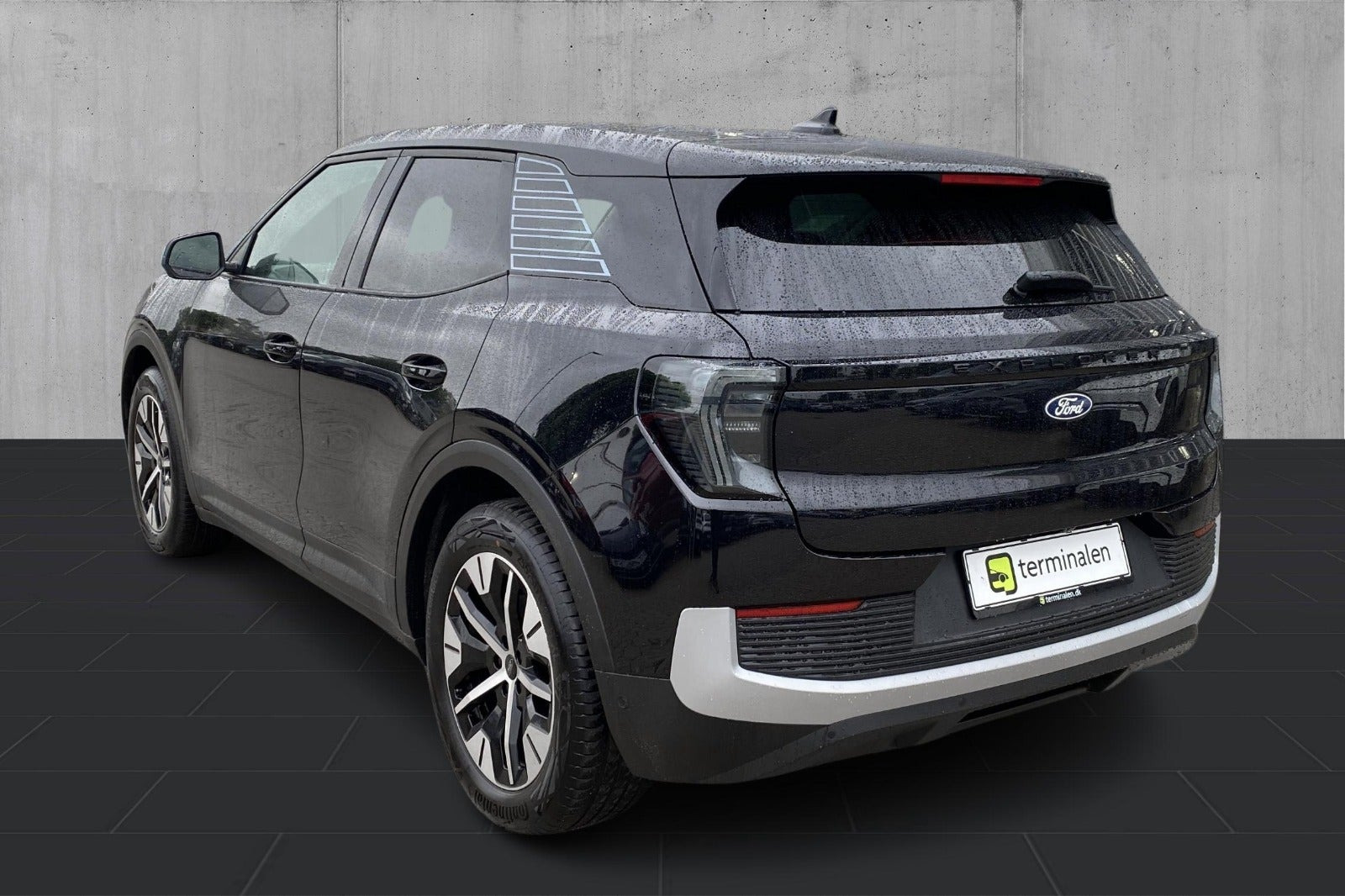 Sort Ford Explorer fra 2025