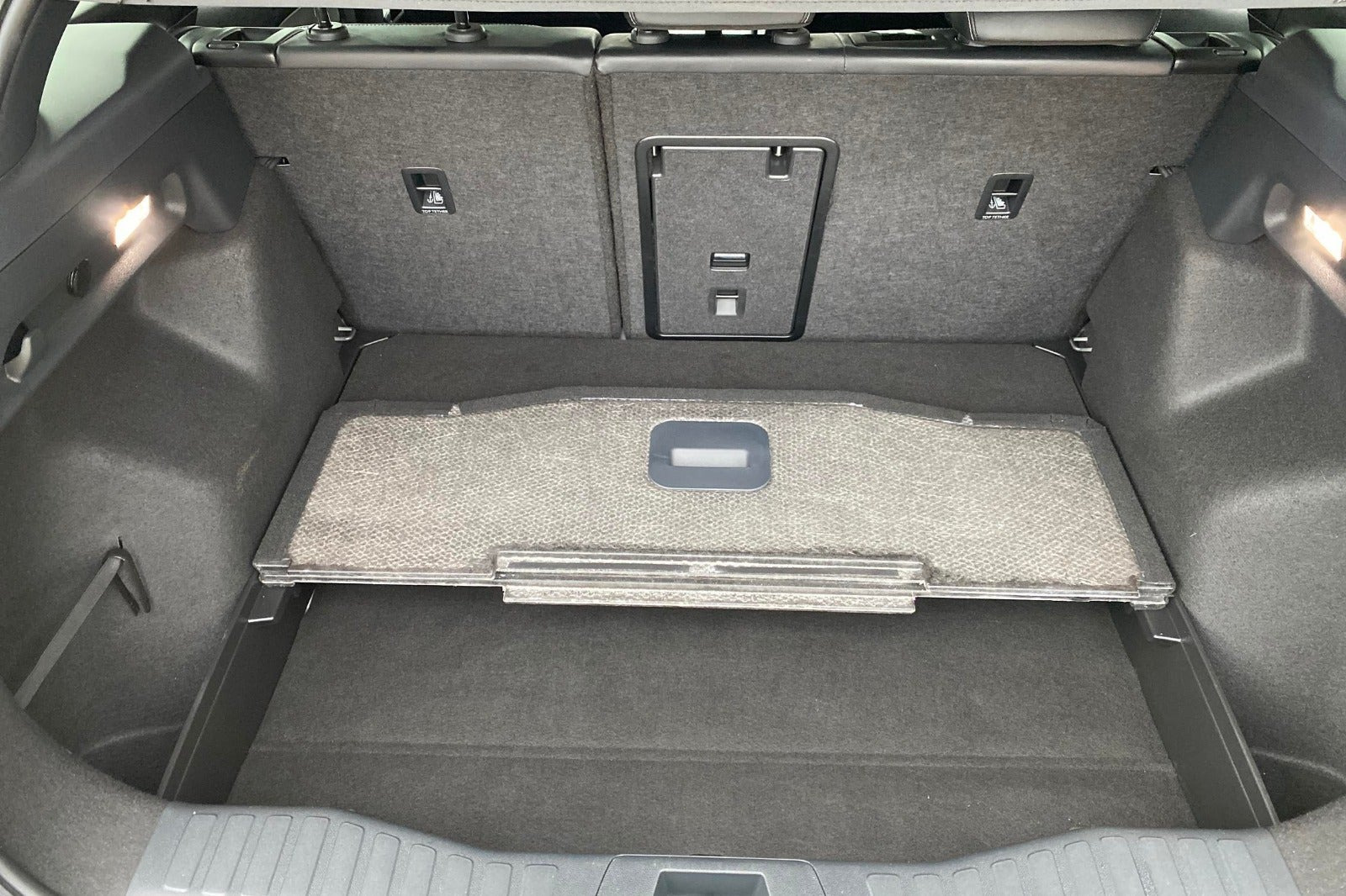 Sort Ford Explorer fra 2025