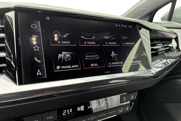 Grå Audi Q4 e-tron fra 2024
