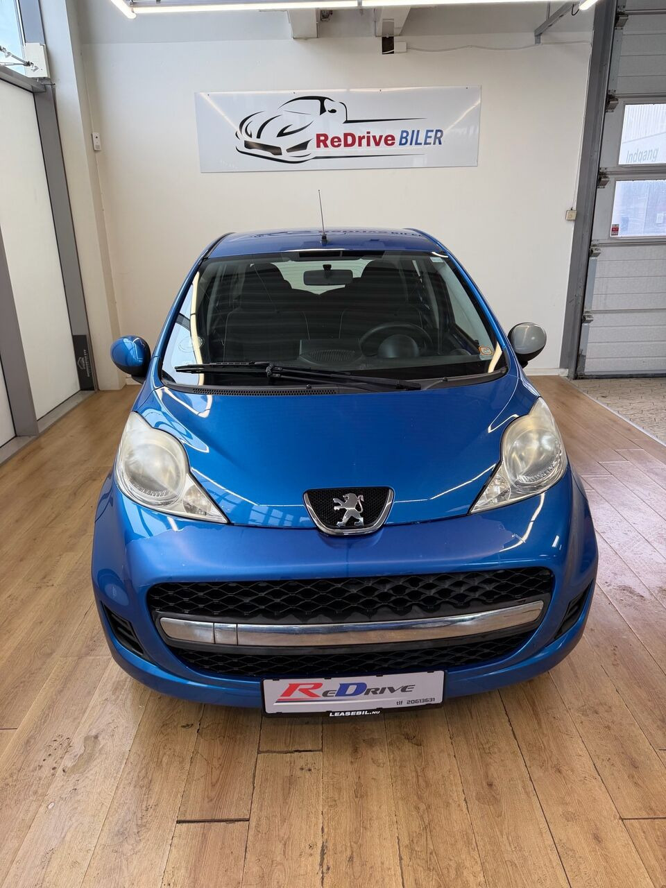 Blå Peugeot 107 fra 2011