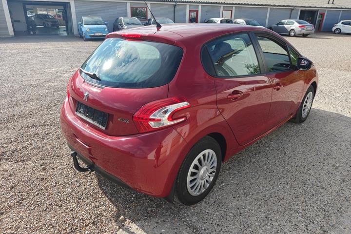 undefined Peugeot 208 fra 2012