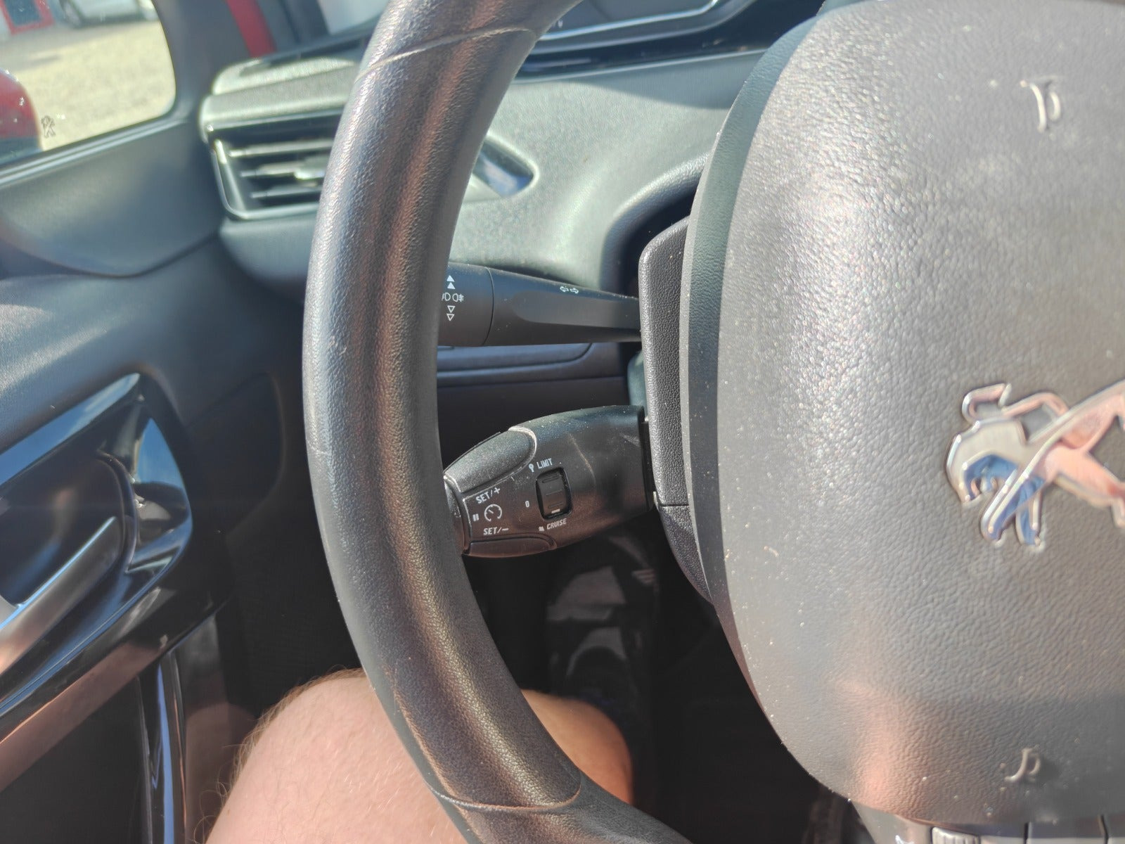 undefined Peugeot 208 fra 2012
