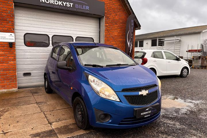 Blå Chevrolet Spark fra 2011