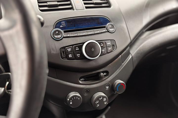 Blå Chevrolet Spark fra 2011