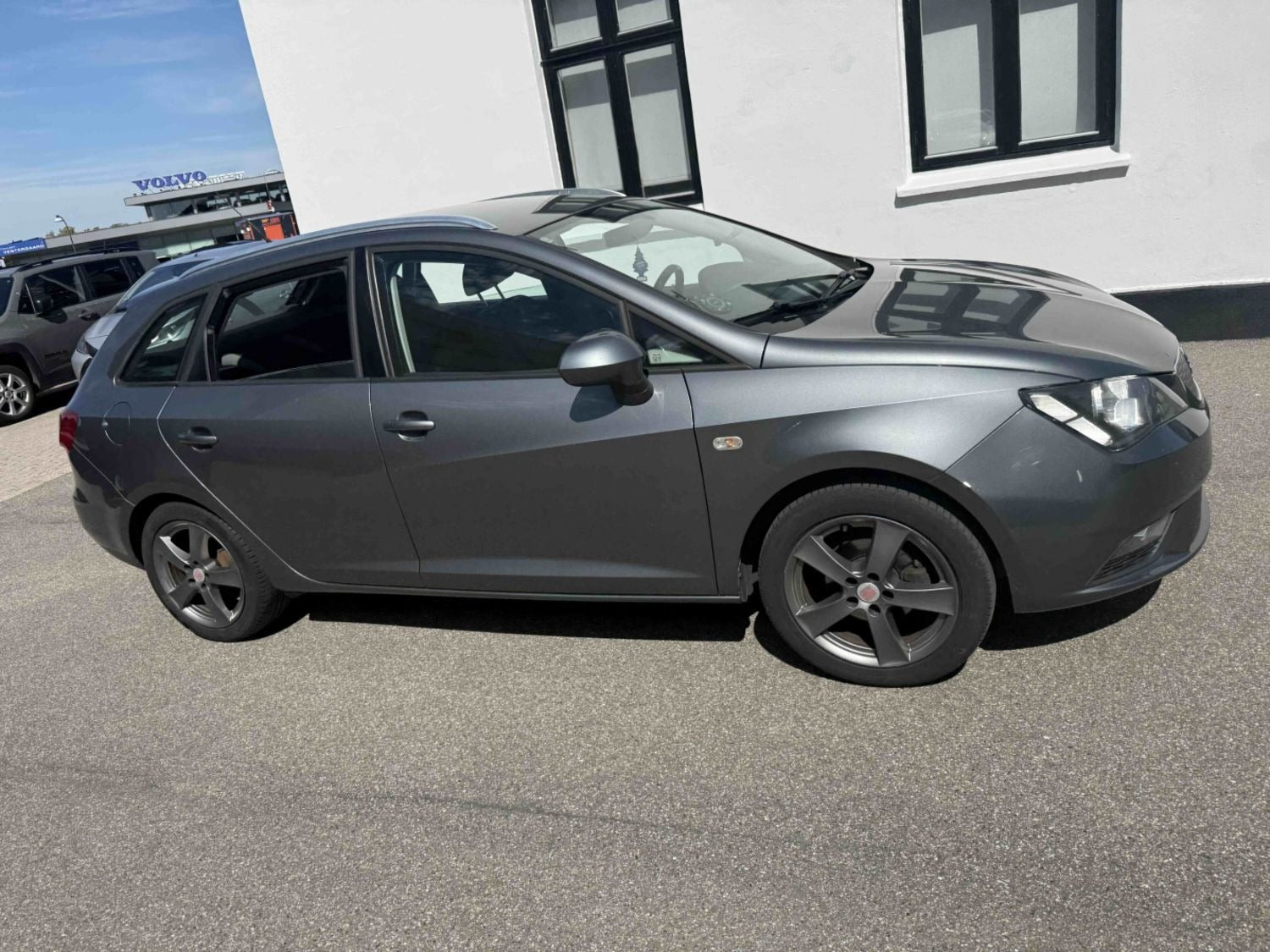 Grå Seat Ibiza fra 2016
