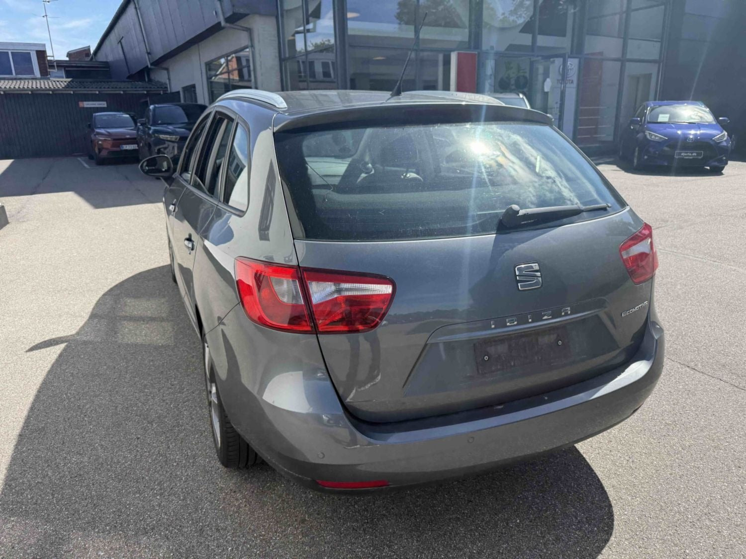 Grå Seat Ibiza fra 2016