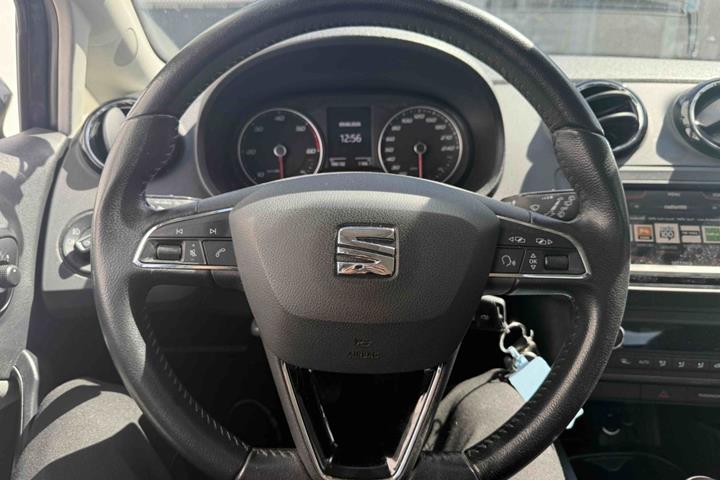 Grå Seat Ibiza fra 2016