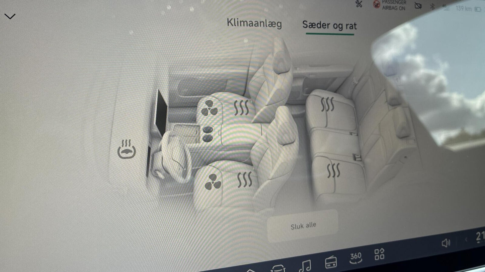 Grå Xpeng G6 fra 2024