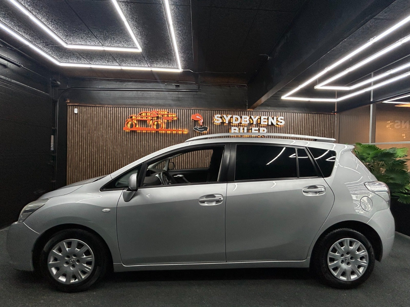 undefined Toyota Sportsvan fra 2012